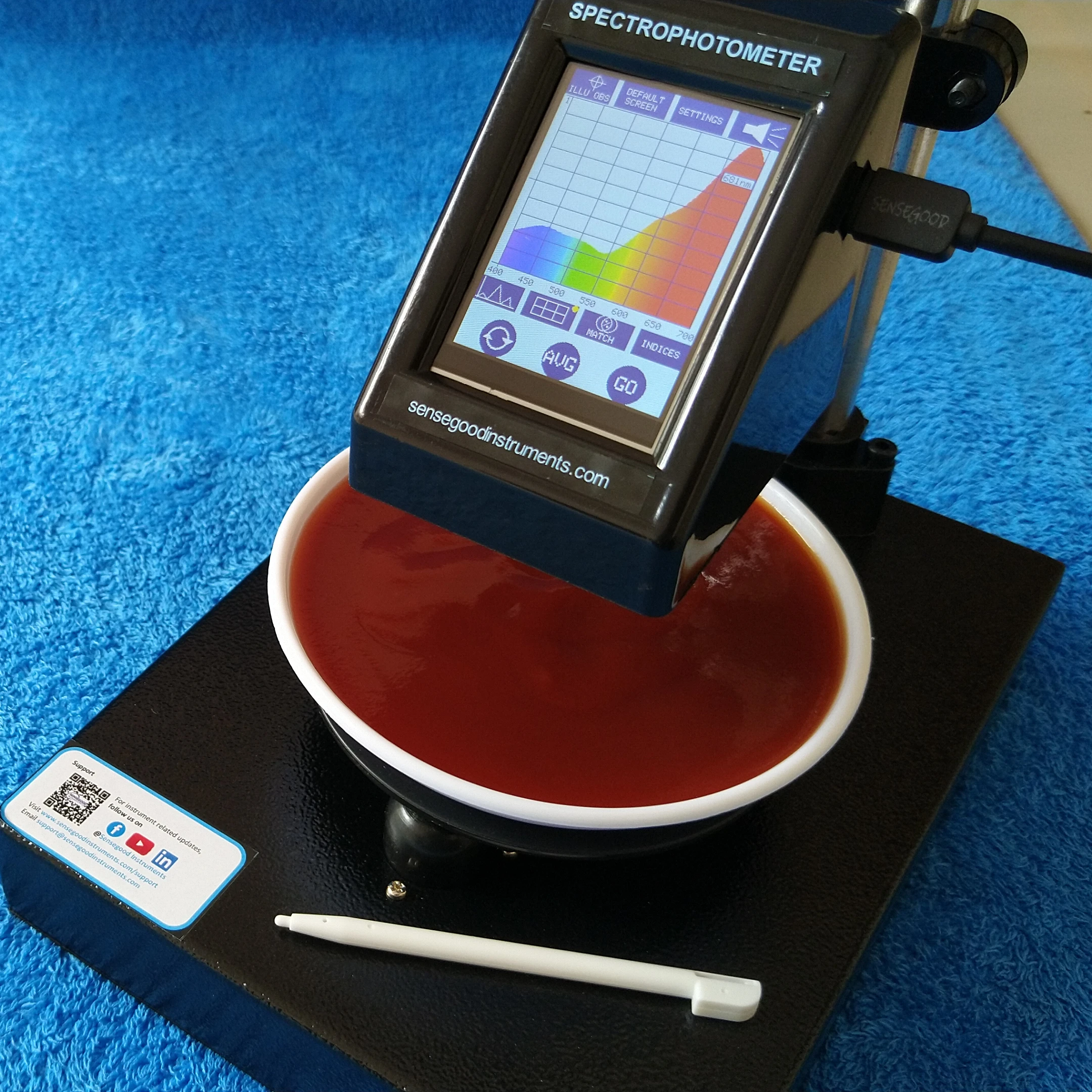 Спектрофотометр Benchtop CIE Lab Luv LCh Hunter Lab XYZ Yxy Peak длина волны, цветовая температура, разница в цвете и совпадение %