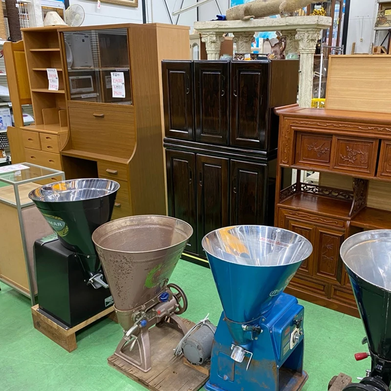 
Japanese furniture, chairs and tables 