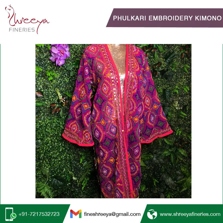 Женское кимоно с вышивкой ручной работы