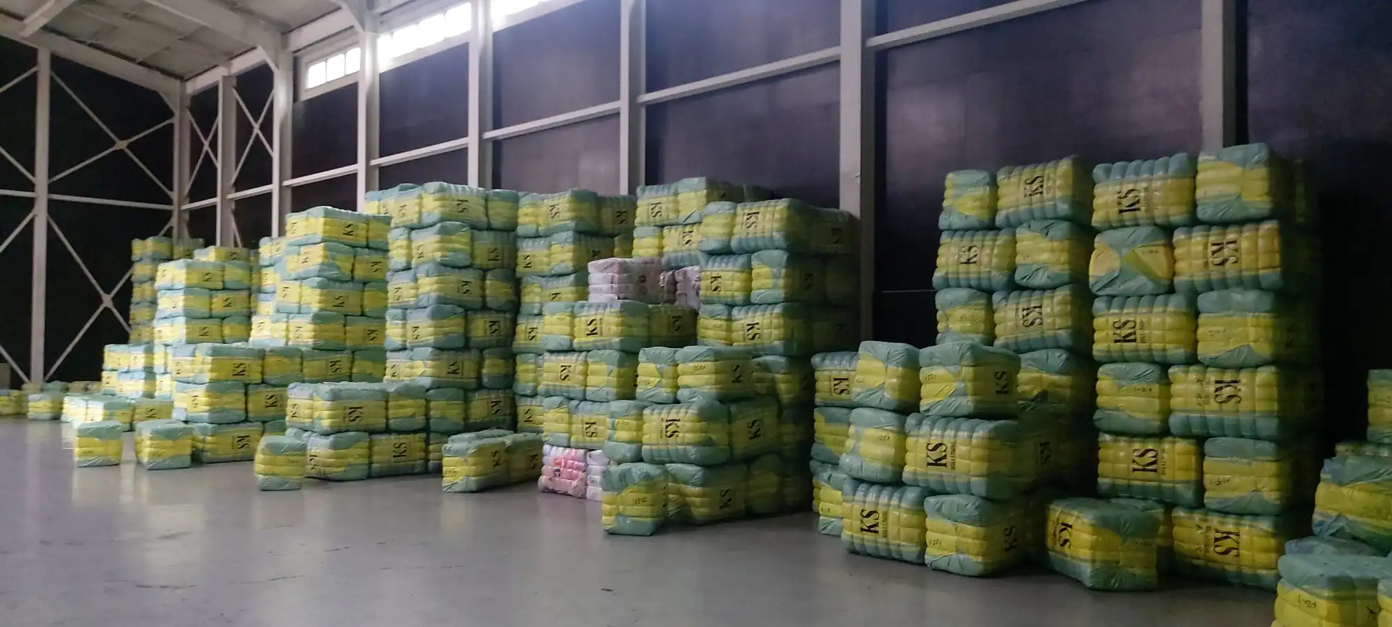 comme des garcon used cloths / second hand shoes germany / used panties