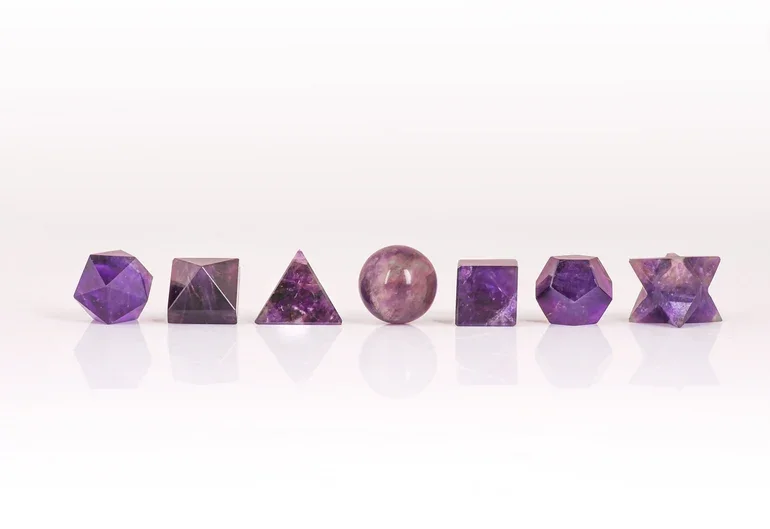 Wholesale Amethyst Platonic Solids Seven Sacred Geometric Set Crystal Geometry Kit for Reiki Healing Chakra Balancing Hand Made