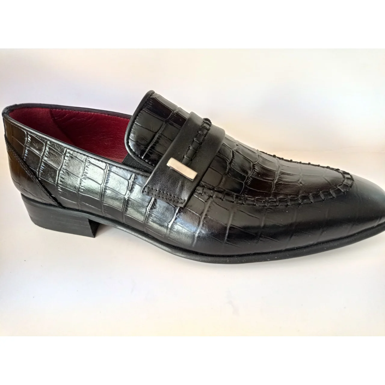 Мужская обувь из натуральной кожи