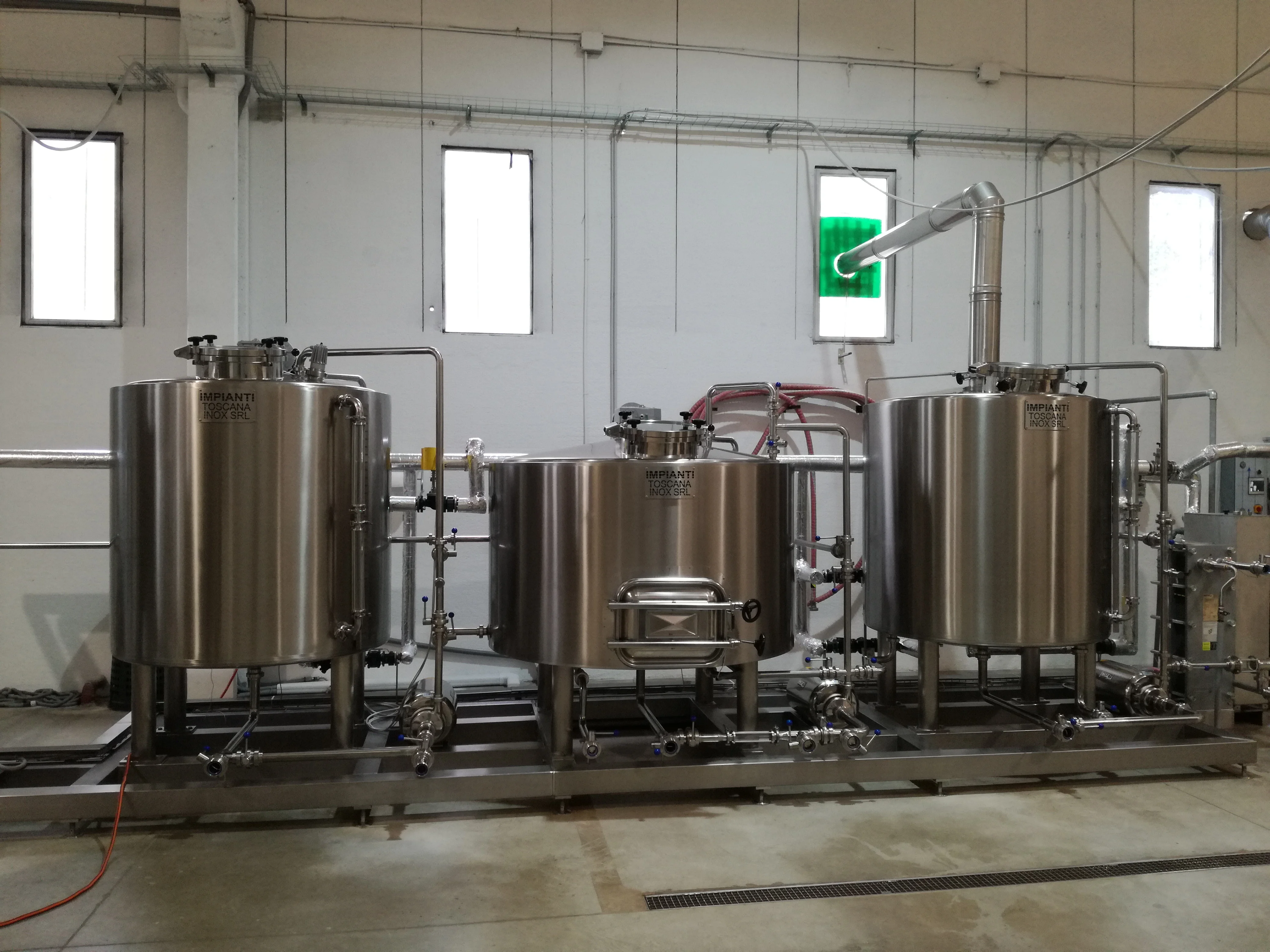 Wholesale Beer Prices - Italian Beer 66Cl - Saison Beer Rich Aroma - Dry with a very Dense Foam - Alcoholic Drinks