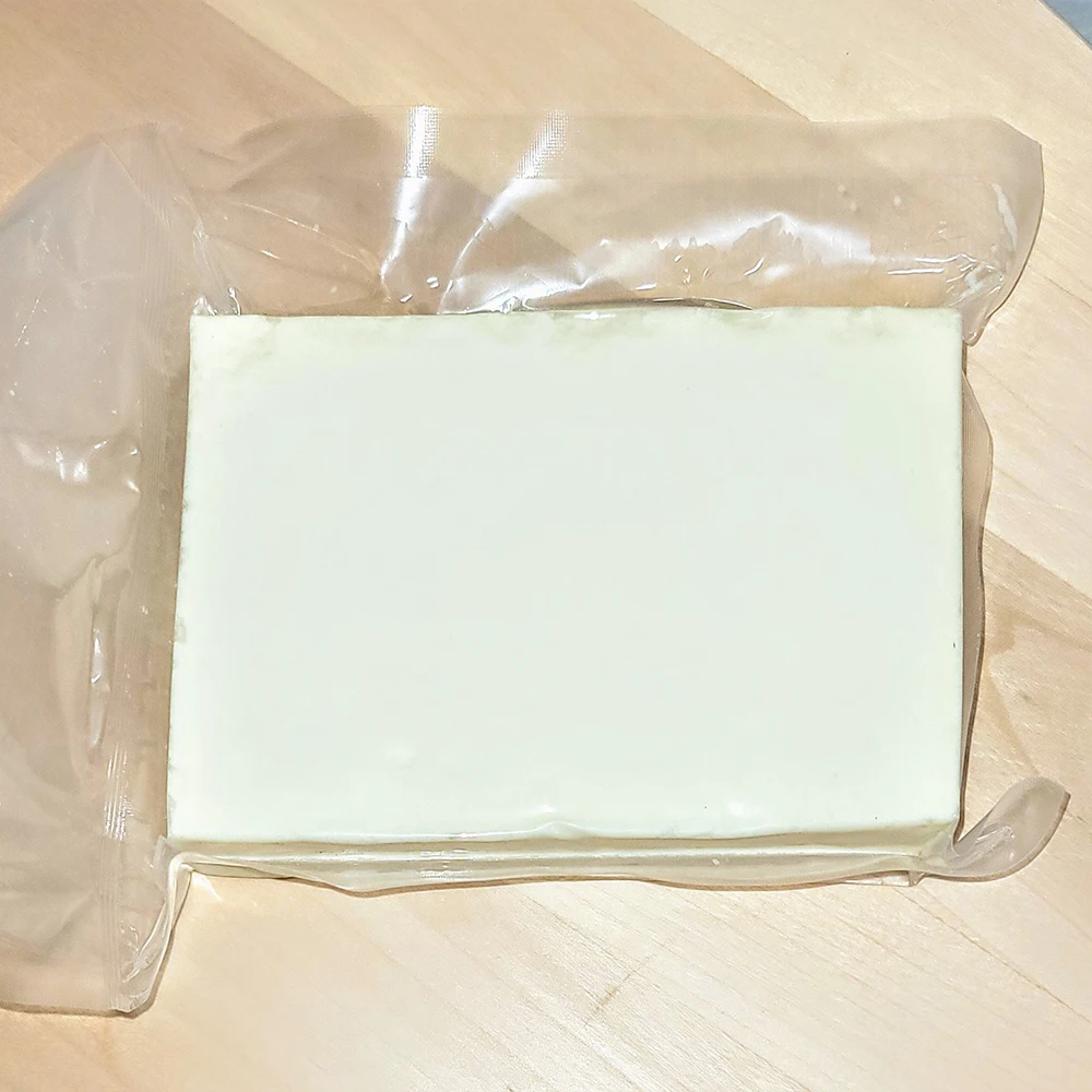 Полусухой сыр Queso Bar изысканный вкус белый соленый Cheddar / Mozzarella вкусный оригинальный производитель