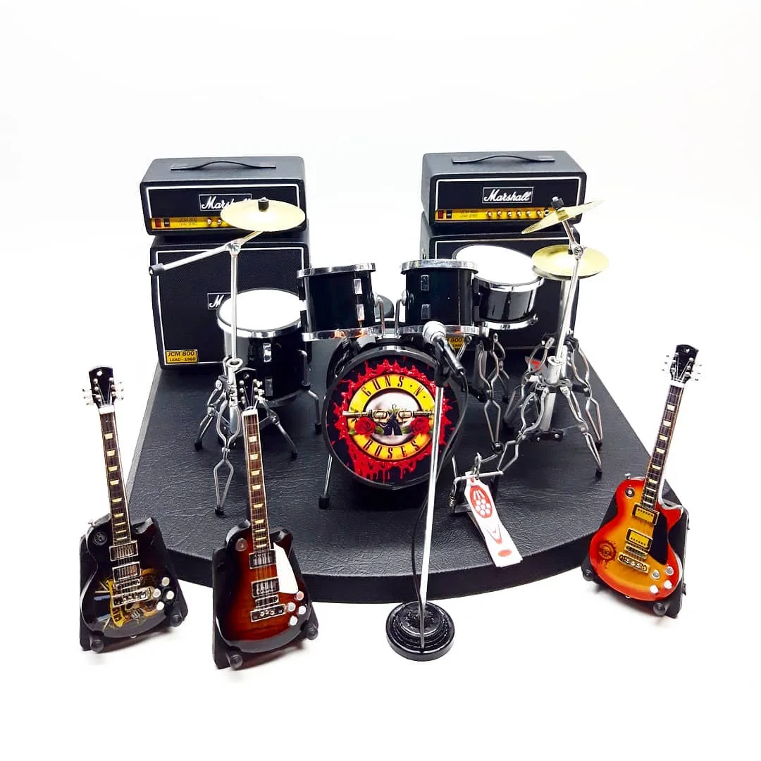 Miniature Guitar Slash & Drum Guns N Roses Model for action figure Toy 1/12 Scale
