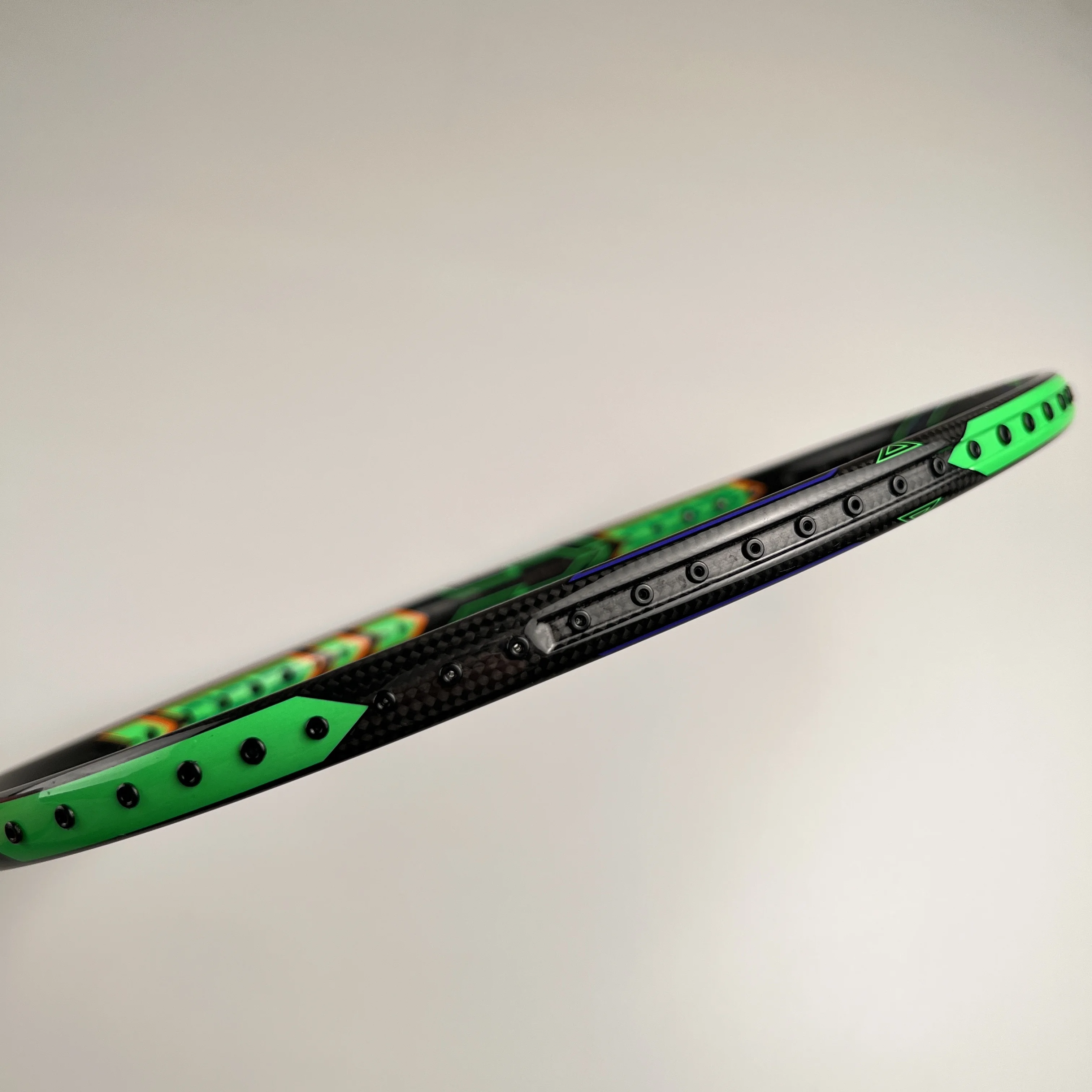 2024 Wholesale customized graphite high-end badminton racket flexible