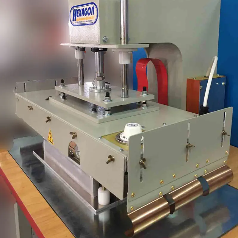 clamshell battery high frequency packing machine