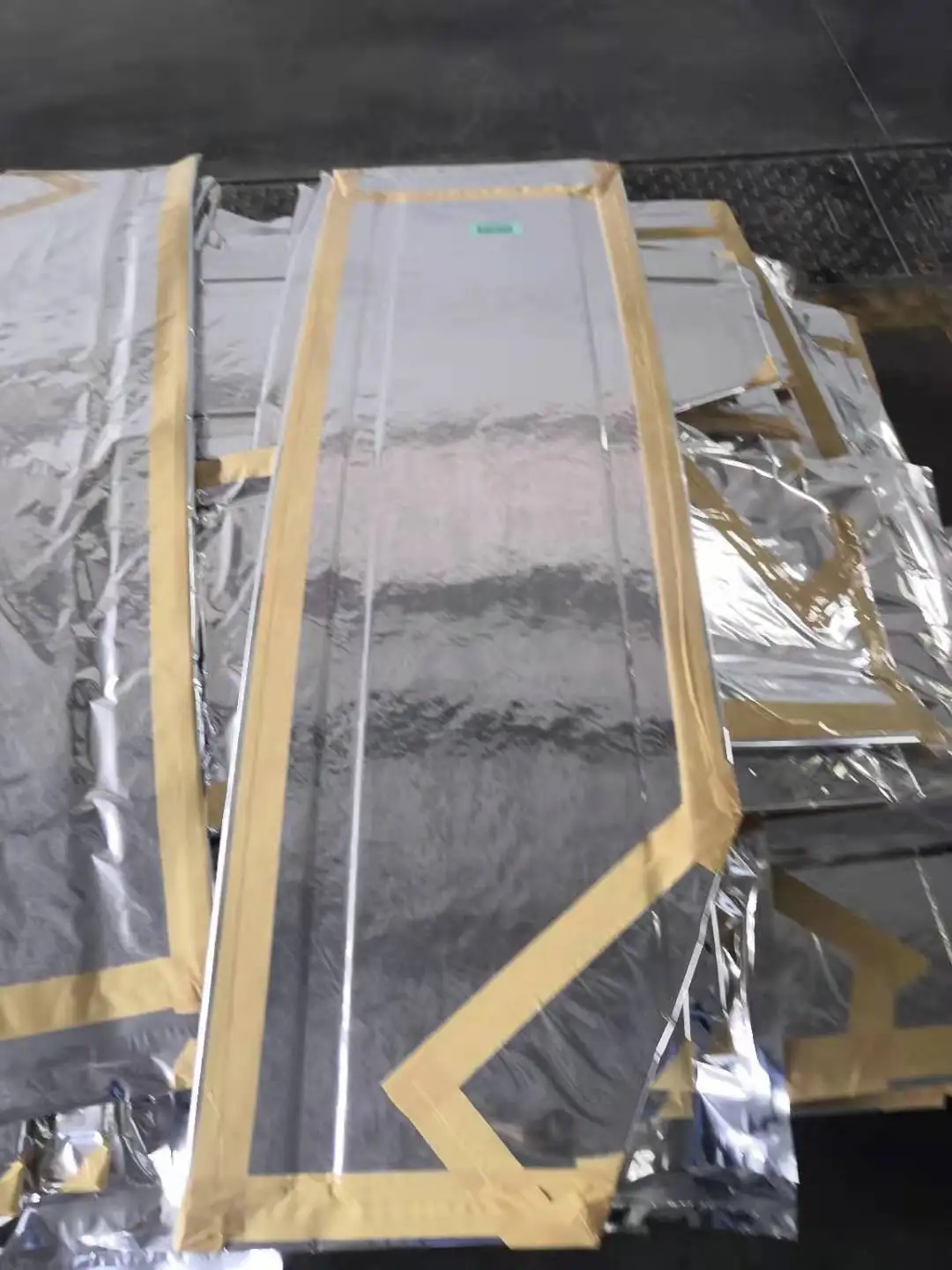 Custom Size Heat Isolated Fiberglass Vacuum Insulating Panels for Ice Bag Refrigerators Freezers and Wine Cellar