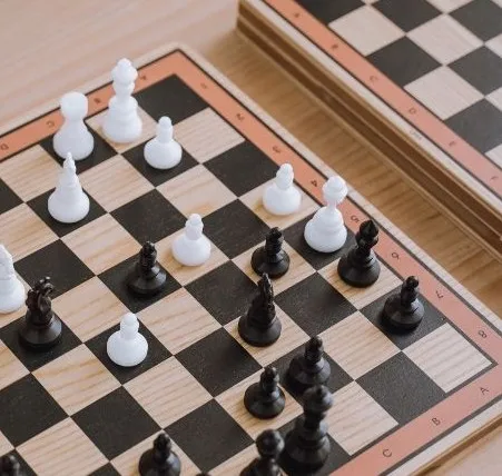 
Деревянная настольная игра, компания производит игровые наборы, шахматы, морские лошади и подарки, шахматный набор 