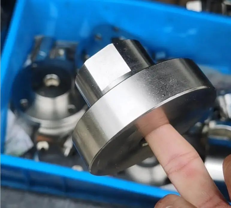 Customized CNC machining bearing housing insert Japan ball bearing