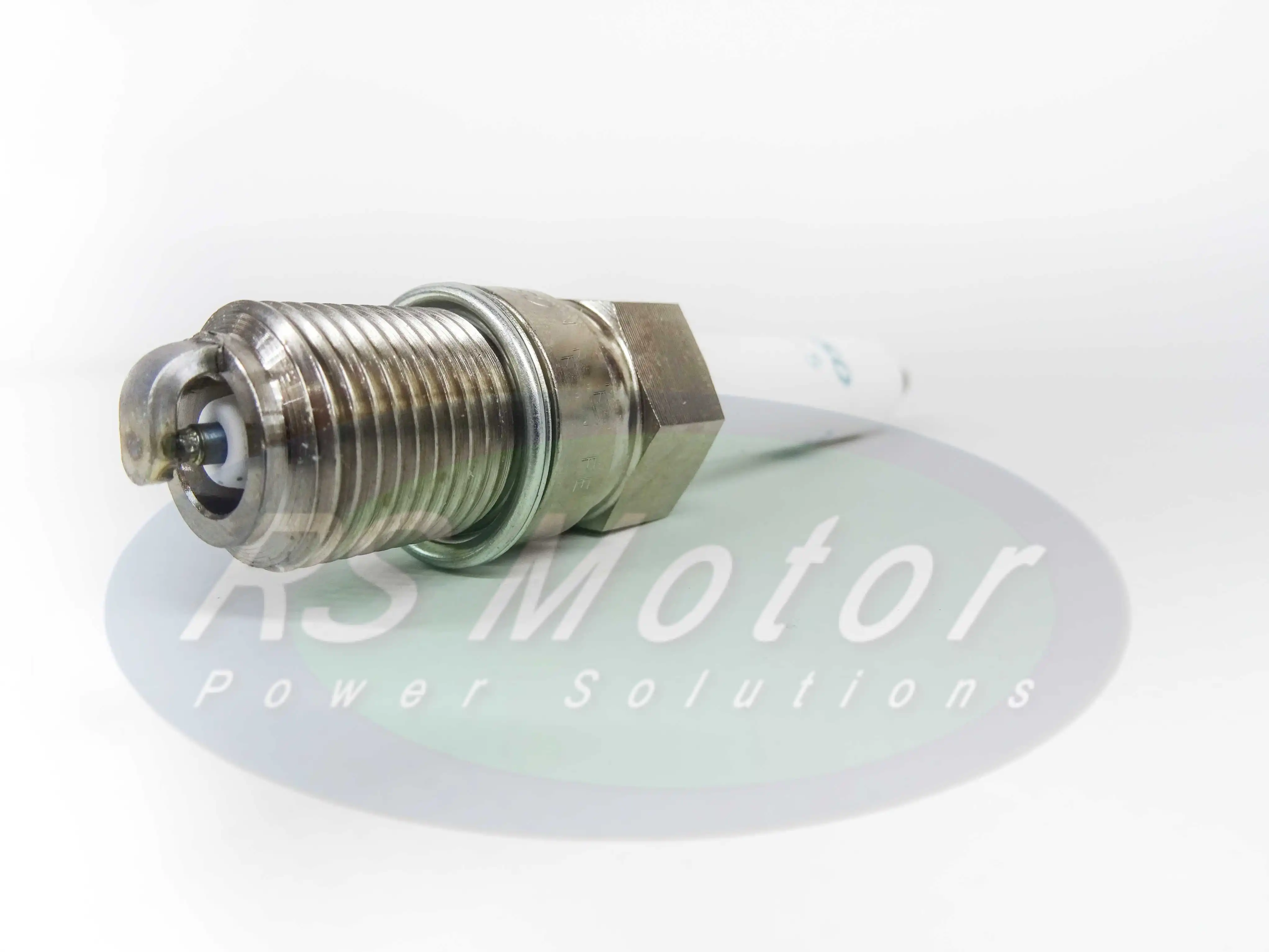 Свеча зажигания DENSO GL 3-5-двигатели DENSO- RS 00000035-MWM-двигатели DEUTZ TBG620