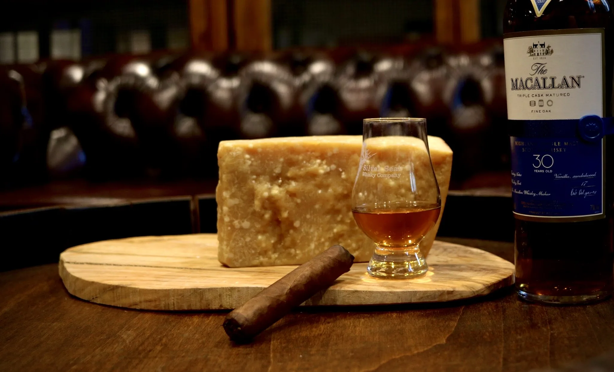 
Prime Quality Parmigiano Reggiano Cheese 120 Months 4,5 kg 