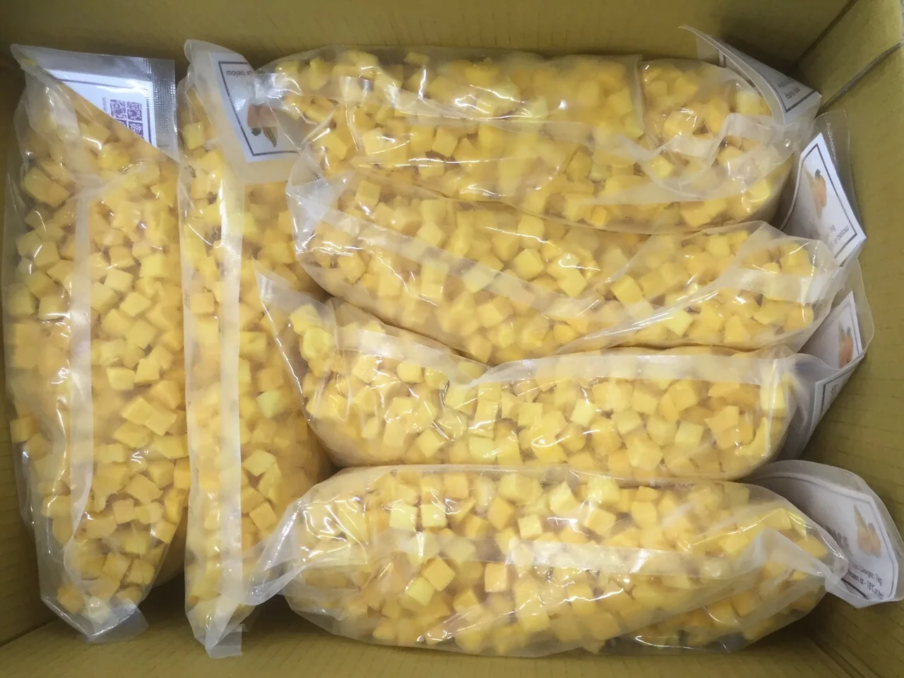 IQF FROZEN MANGO (KAEW) DICES/ CHUNKS/ CUBES HIGH QUALITY FROM VIETNAM WHOLESALE