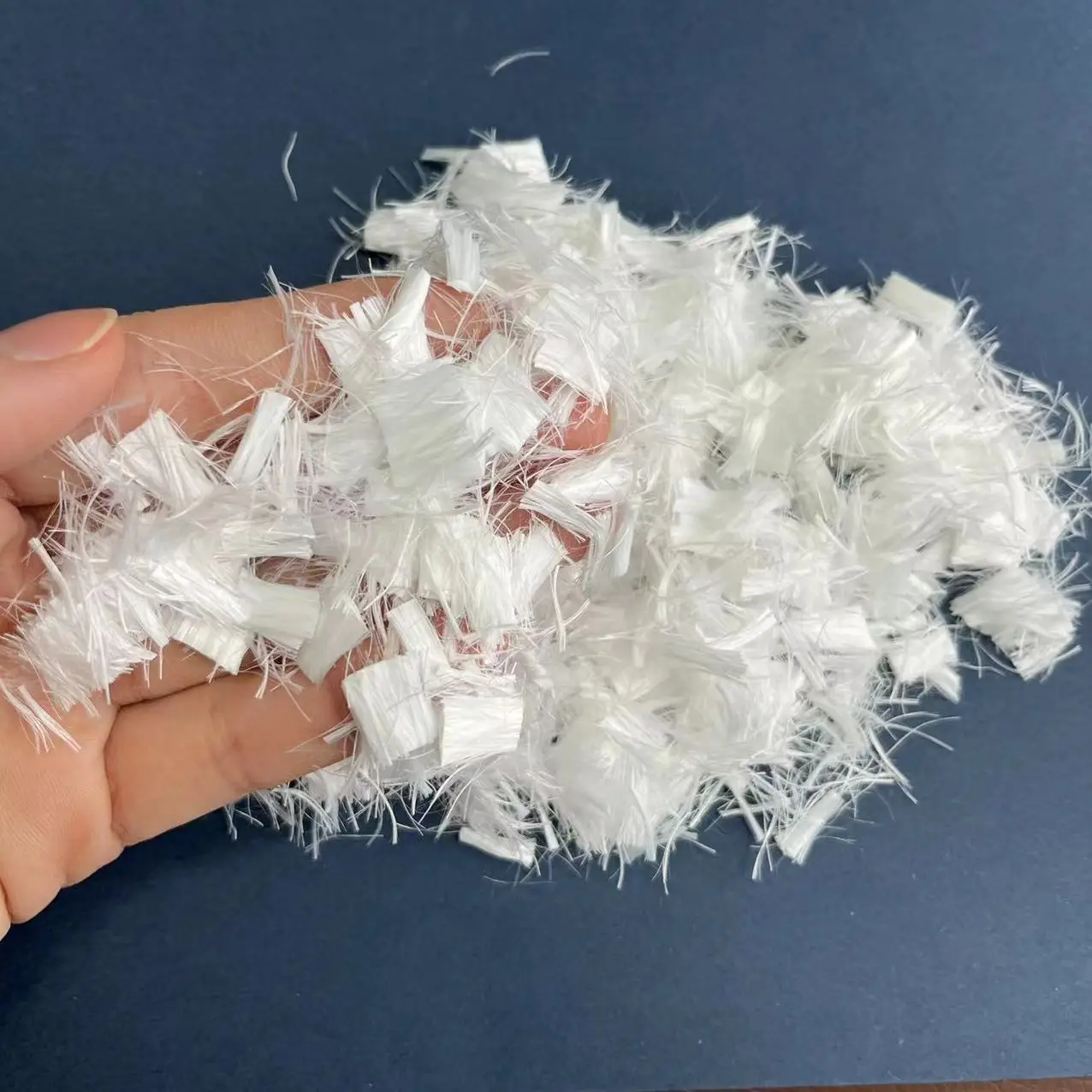 Polyester fiber is a short-cut fiber made of modified polyester chips through a special process