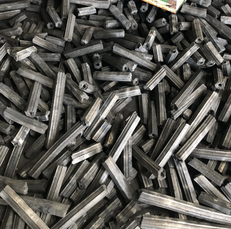 Smokeless sawdust briquette/ hardwood / bamboo charcoal for barbecue bbq for export