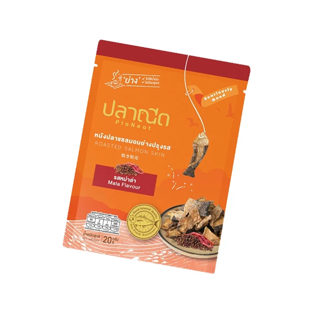 Вкусные Оптовые закуски из тайского морепродуктов премиум класса жареная Кожа Лосося индийский вкус сухая рыба закуска с острым