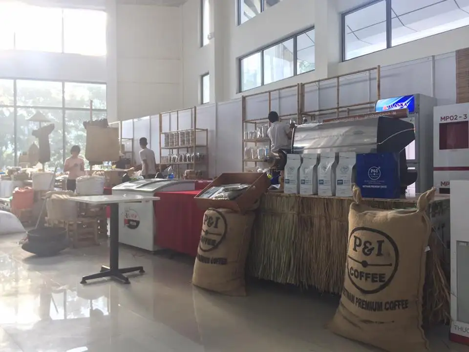 
100% Pure Whole Bean Coffee For Beverage - Best coffee in Vietnam (Amy +84 383 655 628) 