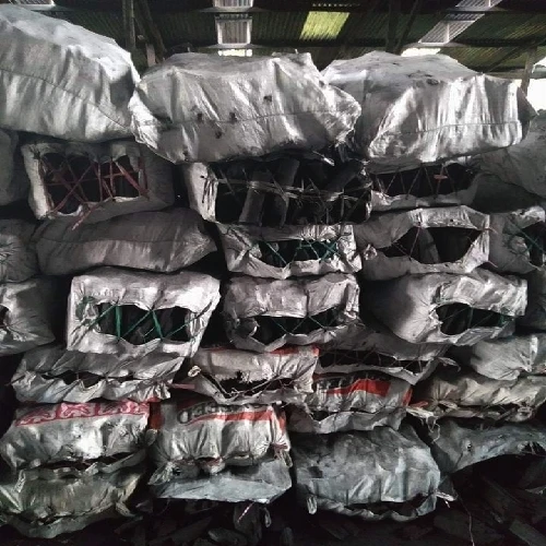 Уголь для барбекю и дубовый уголь в кусках и палочках, брикеты древесного угля из твердой древесины