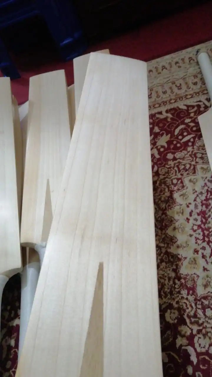 ENGLISH WILLOW GRADE 3 CRICKET BAT SEMI OVAL HANDEL