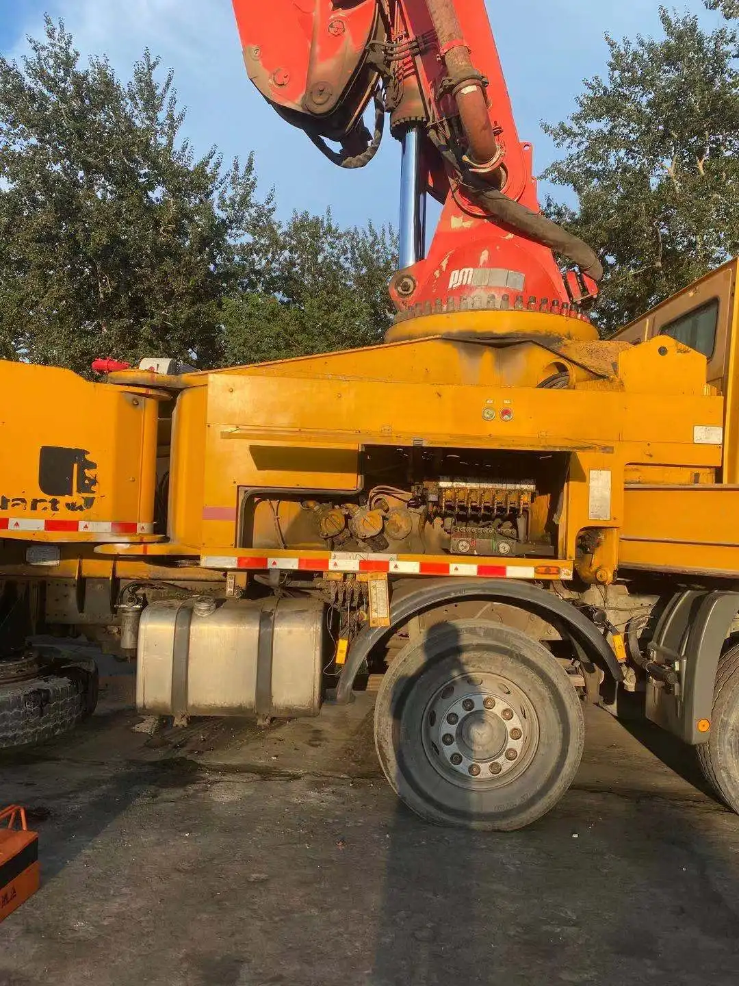 Putzmeister 46m concrete pumpA4vg125 + a4vg125 double oil pump Master cylinder 80 / 140-2100 high pressure 2007