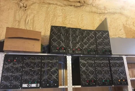 
Second hand used most powerful asic chip miner Bitfily Snow Panther A1 49th SHA-256 crypto miner deliver to INDIA by DDP service 