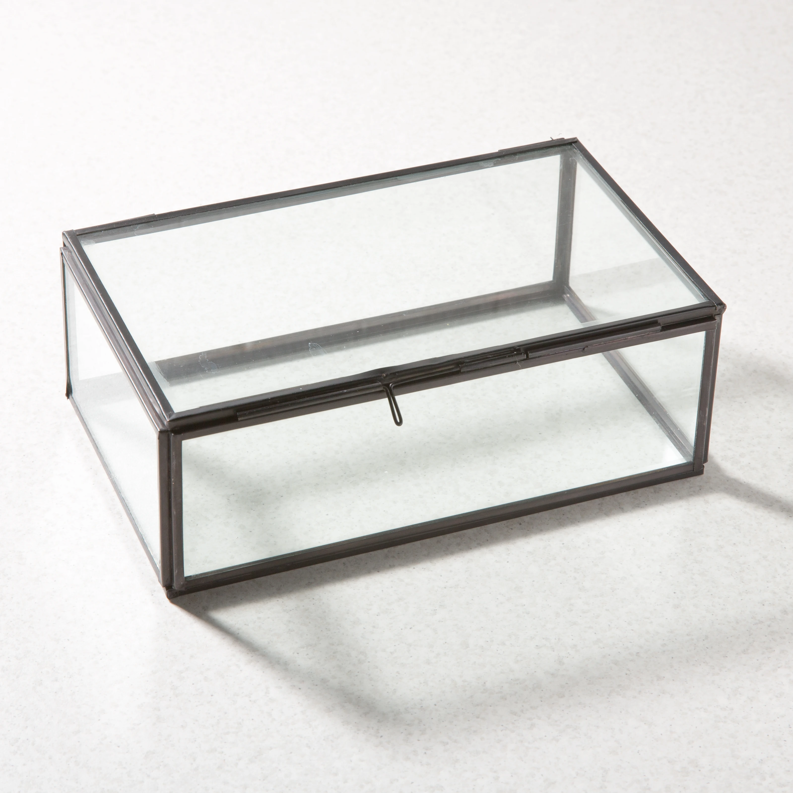 Hot Selling Set Of Four Vintage Glass & Metal Box Showcase Cube shaped display case Metal Glass Box and for jewellery box usage