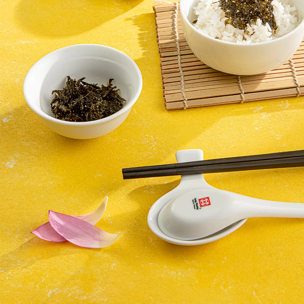 OEM High quality white porcelain curved spoon, luxury soup spoon for hotel restaurant made in Viet Nam