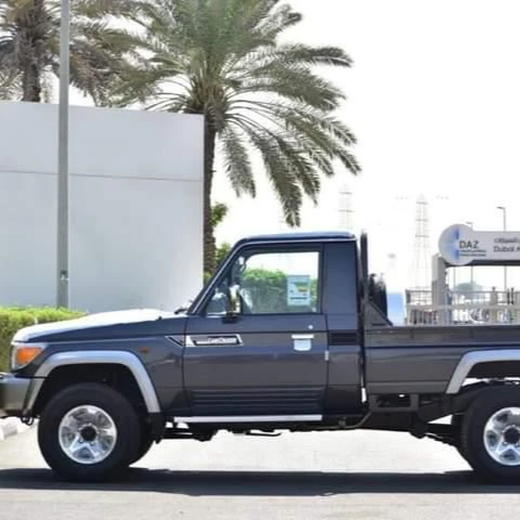 Toyota Land Cruiser серии 79 на продажу