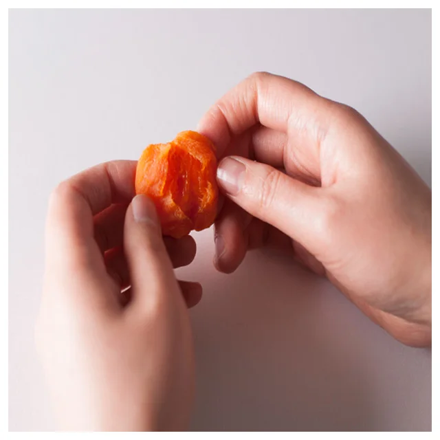 Hot sales sweet dried super fruit 100% Natural Sliced Sweet Persimmon 100g made in South korea