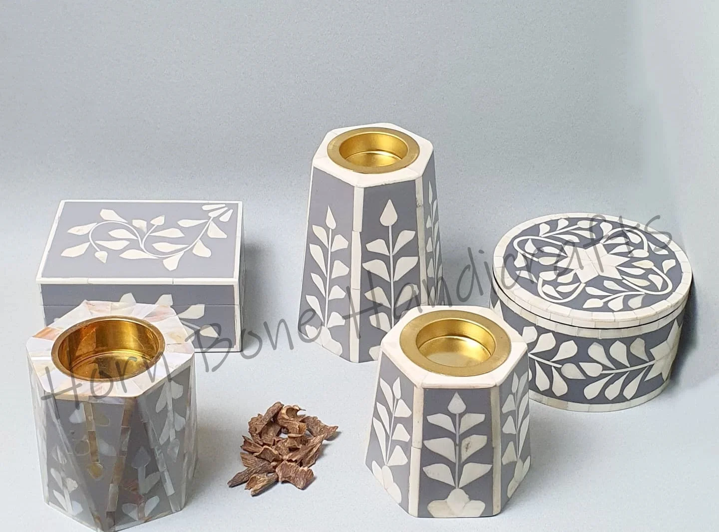 Handmade in India Pearl Inlay Charcoal Bakhoor Incense Burner Mother of Pearl Madkhan Ramadan and Eid Giveaways Fragrance Burner