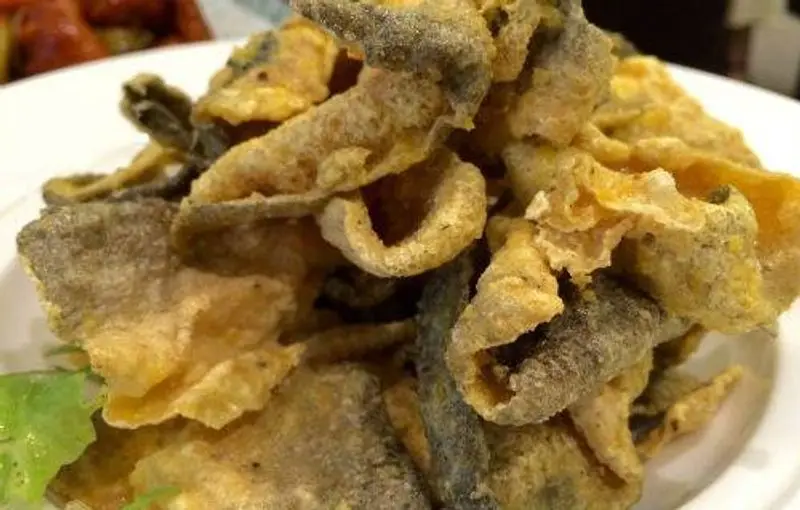 Вьетнамское питание соленые яйца рыбья кожа закуска/сушеная Basa