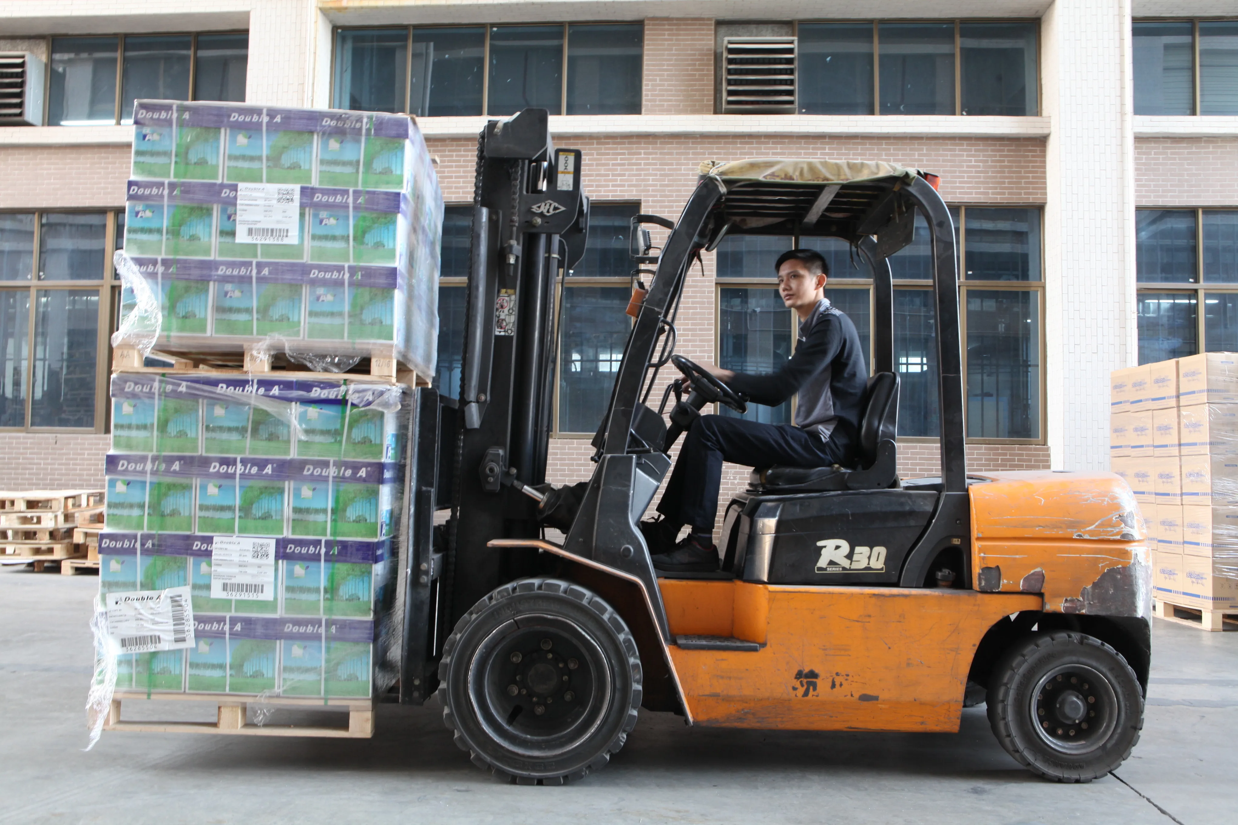 China OEM Factory for Waterproof A4 Adhesive Label Sticker Paper Roll and Stack- Fast Production and Delivery