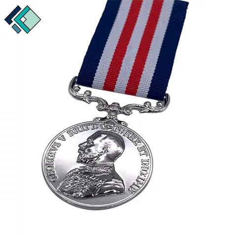 
Technical Exquisite Antique Silver Plated Saint Queen Souvenir Metal Medal with Safty Pin Custom Commemorative Brooch Medal 