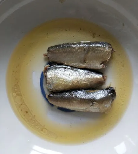 
Canned sardine in vegetable oil 125g 425G 