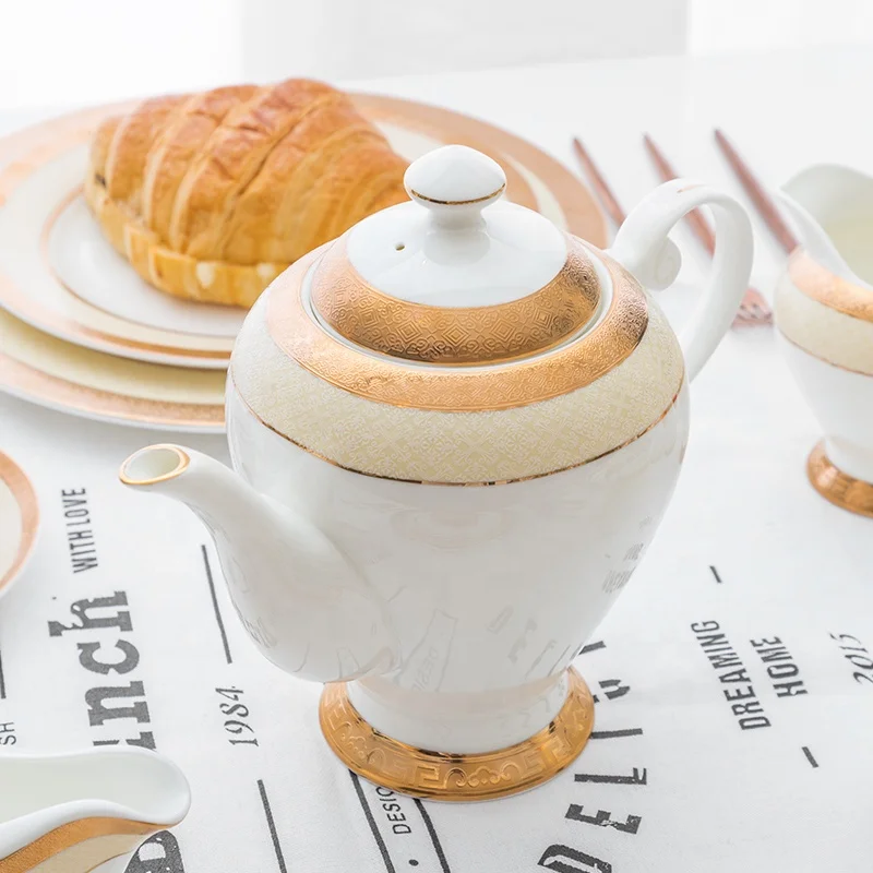 Guangzhou Wholesale Hotel Fine Bone China Porcelain, Thin Bone China Gold Rimmed Luxury Ceramic Plates Dinner Set~