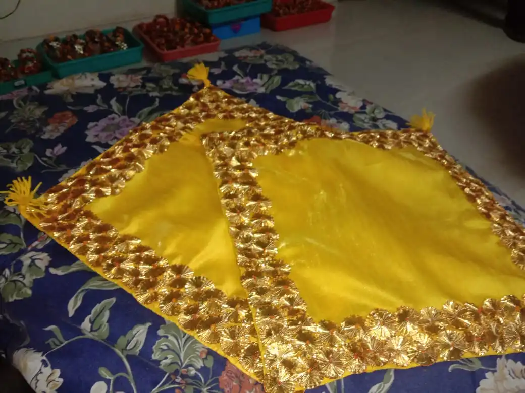  Шелковые наволочки из парчовой ткани от Inida