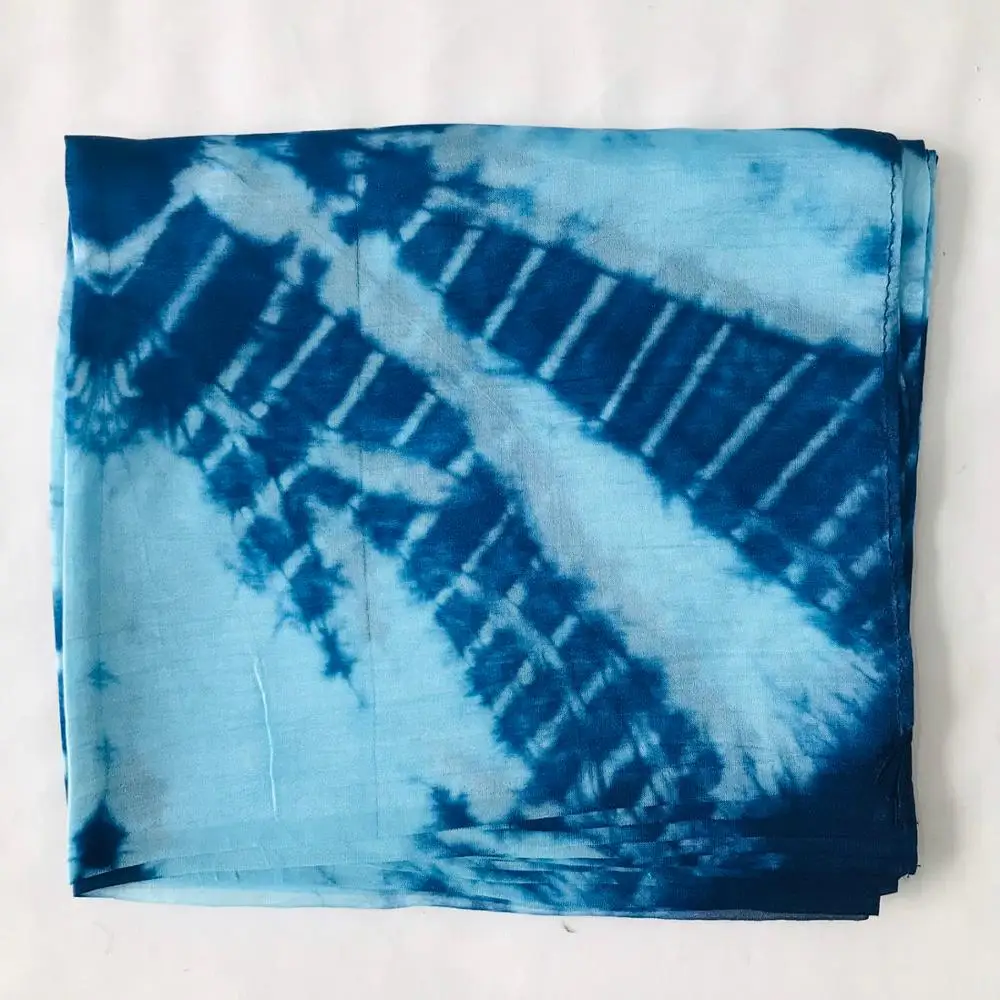 Pure silk scarf for luxury look