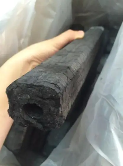 Горячее горение квадратные опилки древесный уголь брикетный хватает на 5-7 часов из Вьетнама