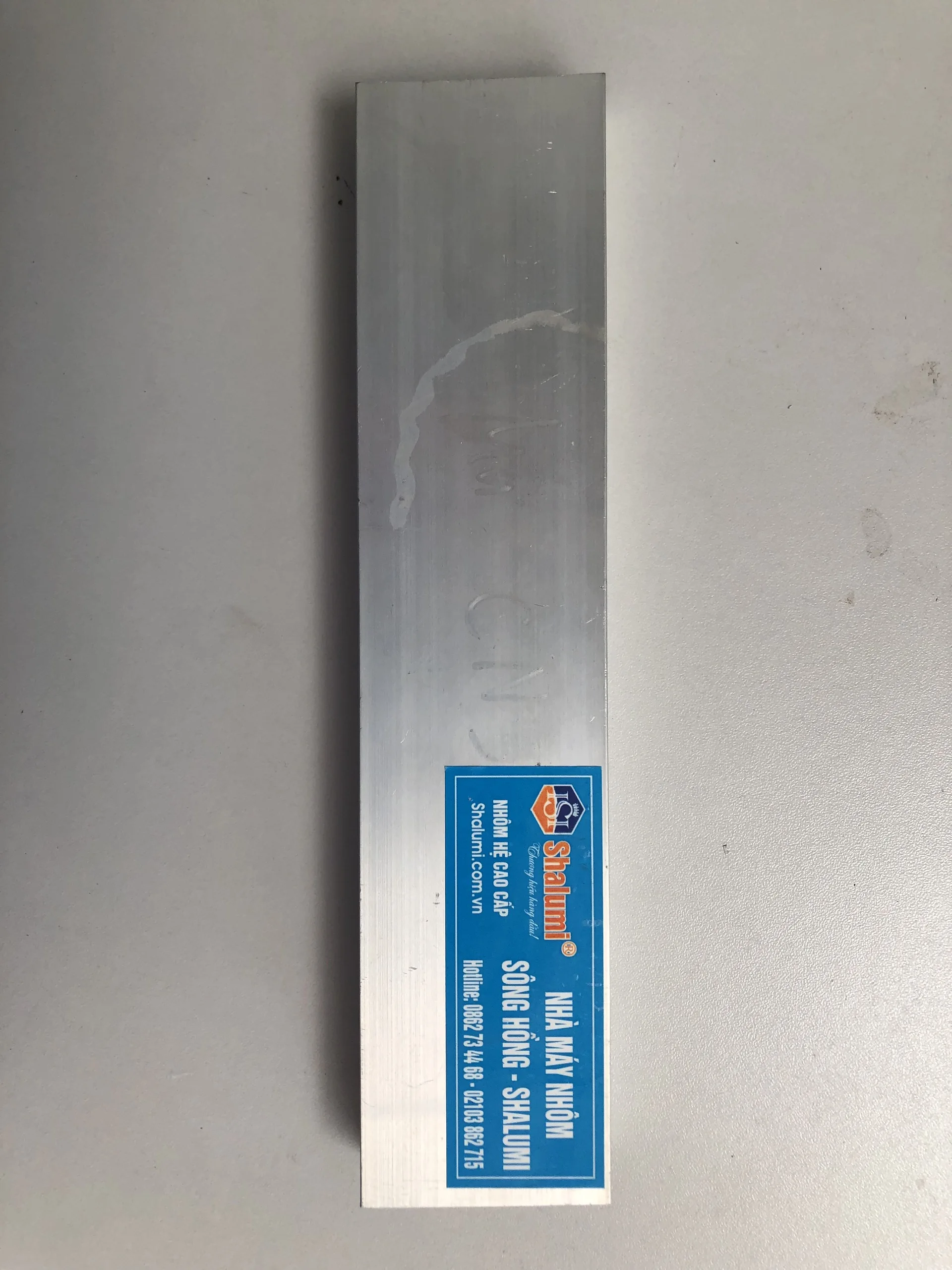 Шалуми индивидуальный дизайн серебристый теплоотвод алюминий сделано во Вьетнаме