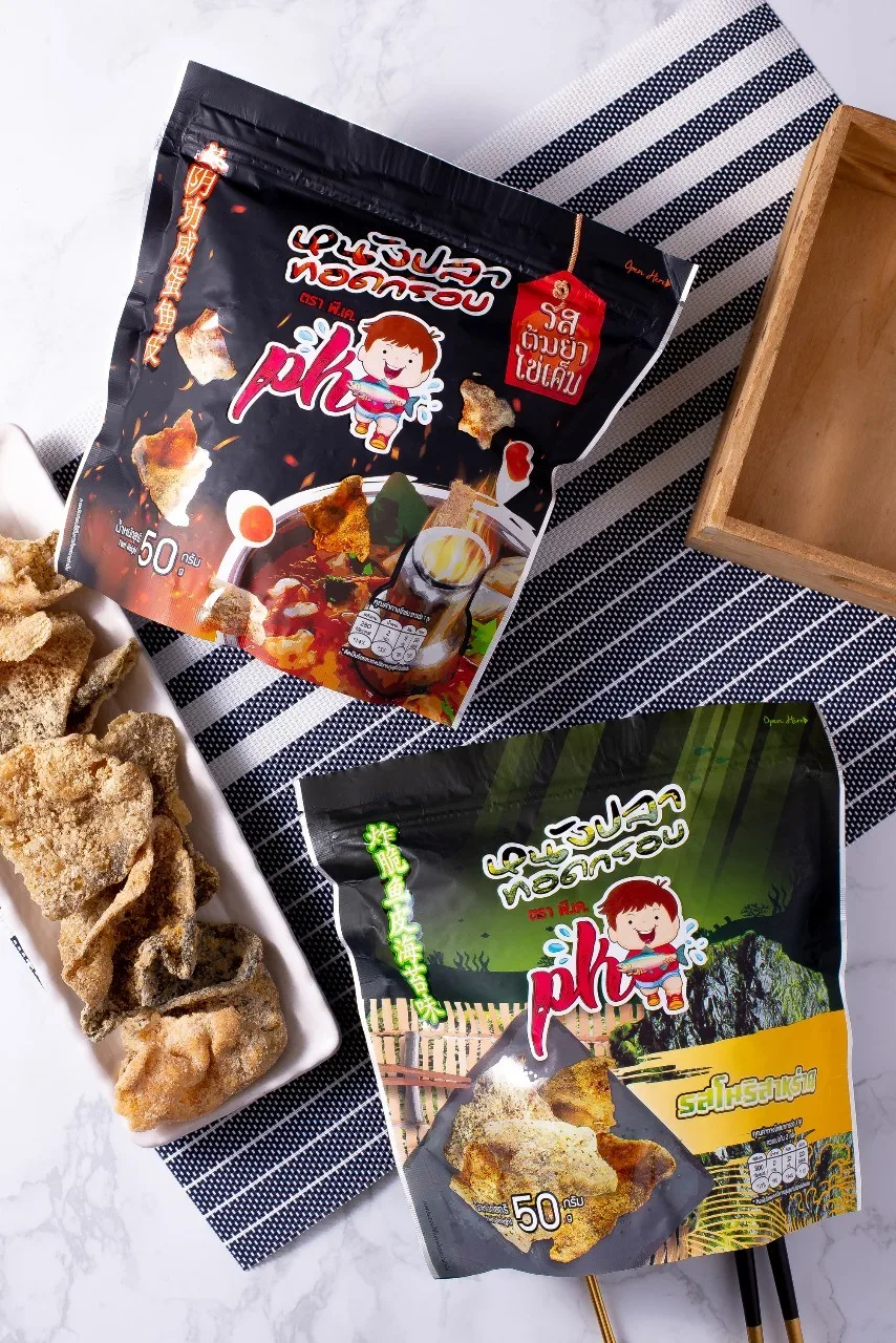 Thailand Premium Snack Seafood Crispy Chips Blended Nori Fried Fish Skin Seaweed Flavor by P.K. Brand