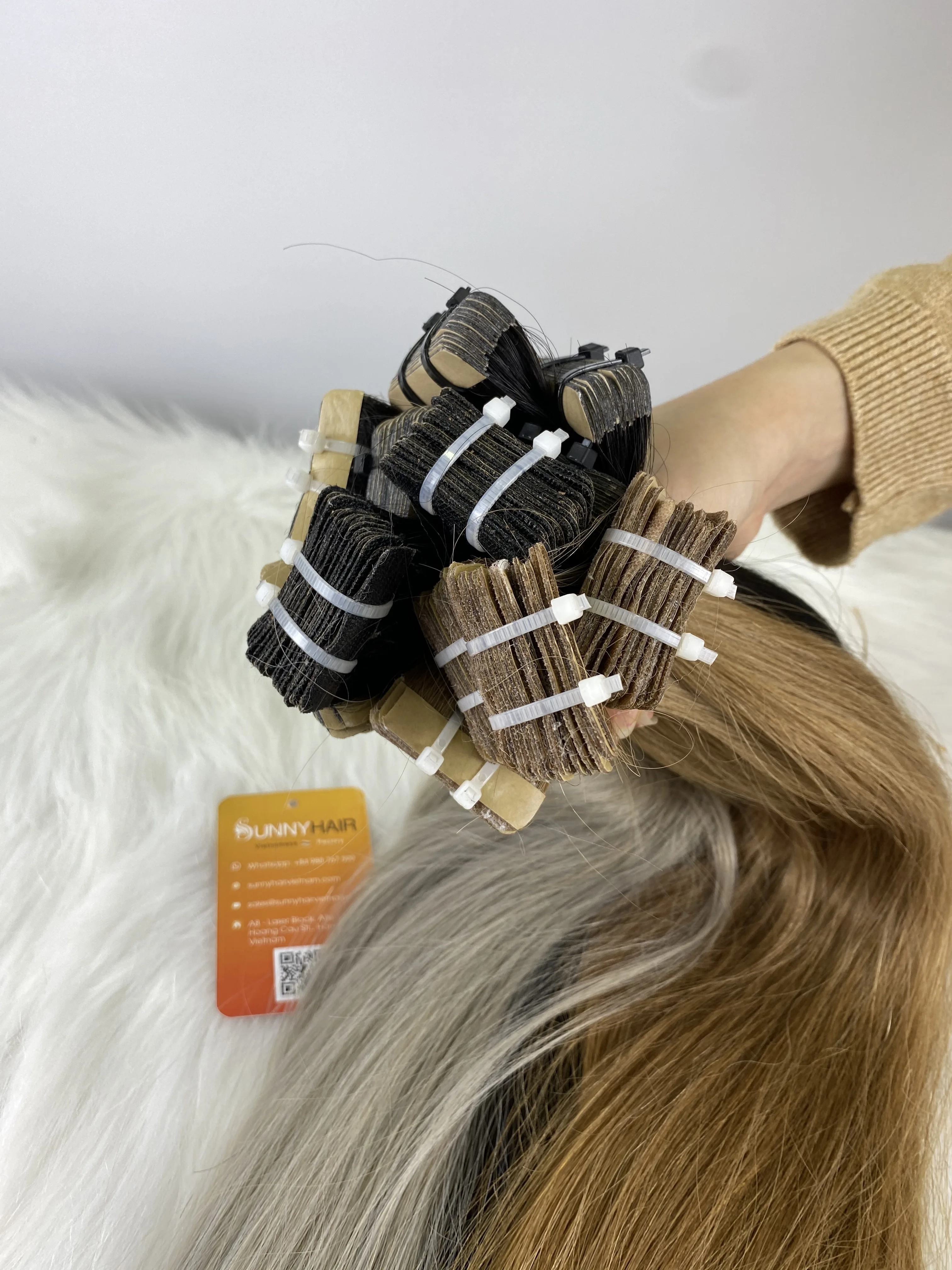 Top Search  Natural Wavy Tape in Hair Extension 100% Unprocessed Virgin Hair Wholesale from Sunny Hair Supplier