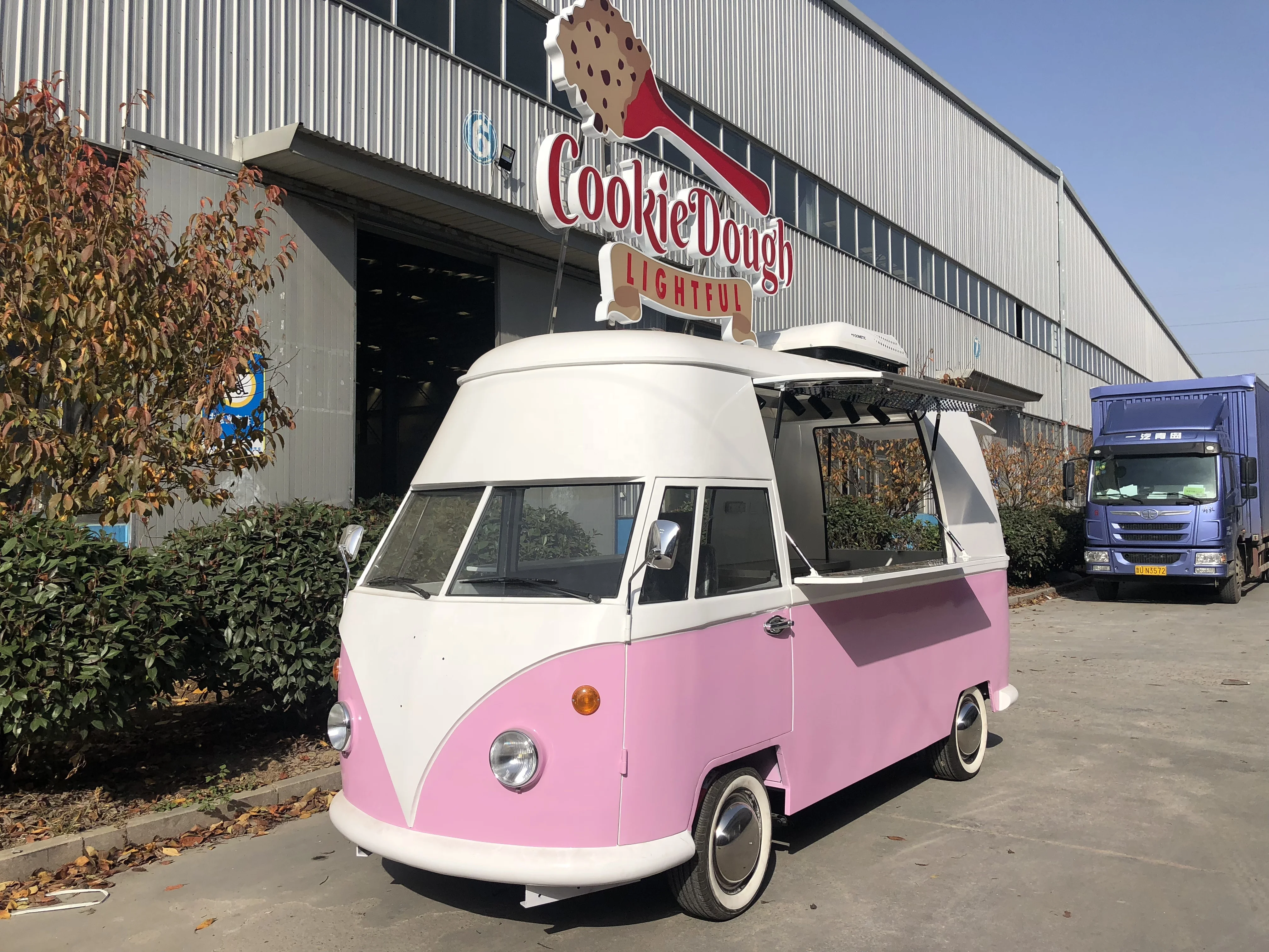 
WNP VW Ice green Vintage Food truck higher roof 