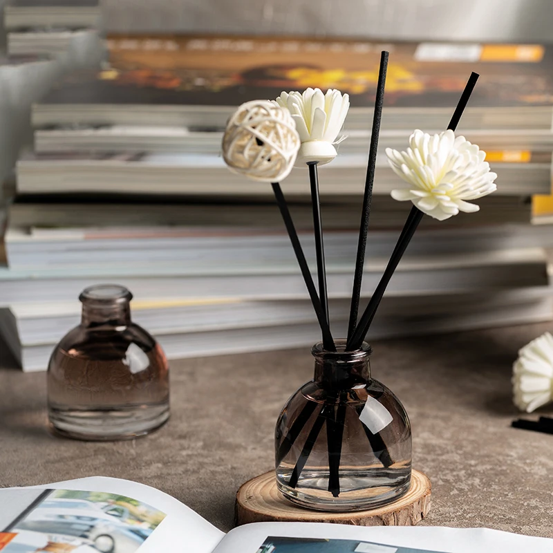 Customized Glass bottle aromatherapy reed diffuser bottles with stick diffuser reed for gift set home air freshener