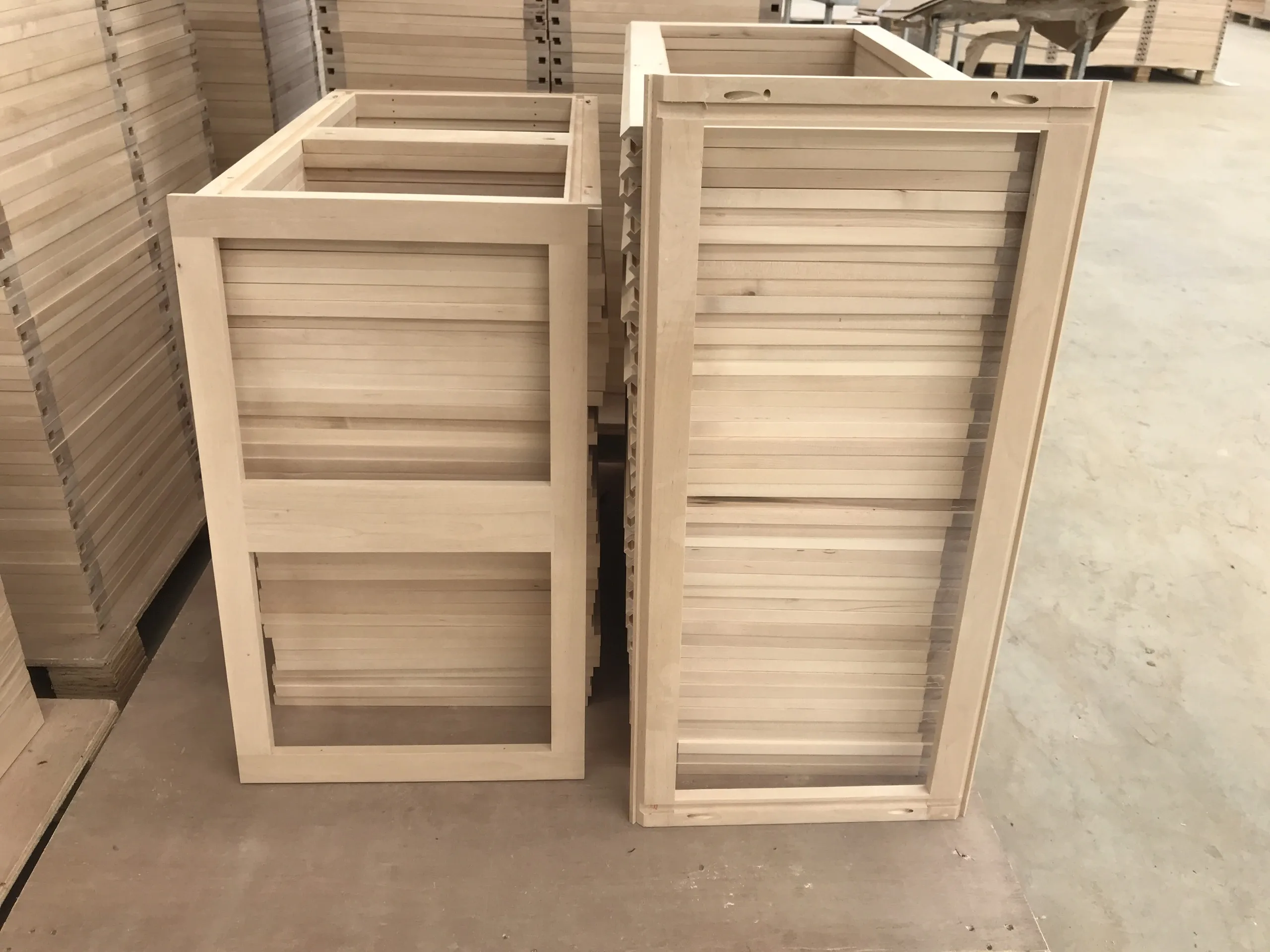 High Quality Face Frame by Solid wood or Plywood Used for Kitchen Door/Cabinet/Picture Frame/Mirror For Sale