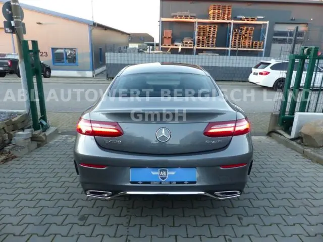 Used Auto Mercedes-Benz E 400 4MATIC Autom. AMG Line