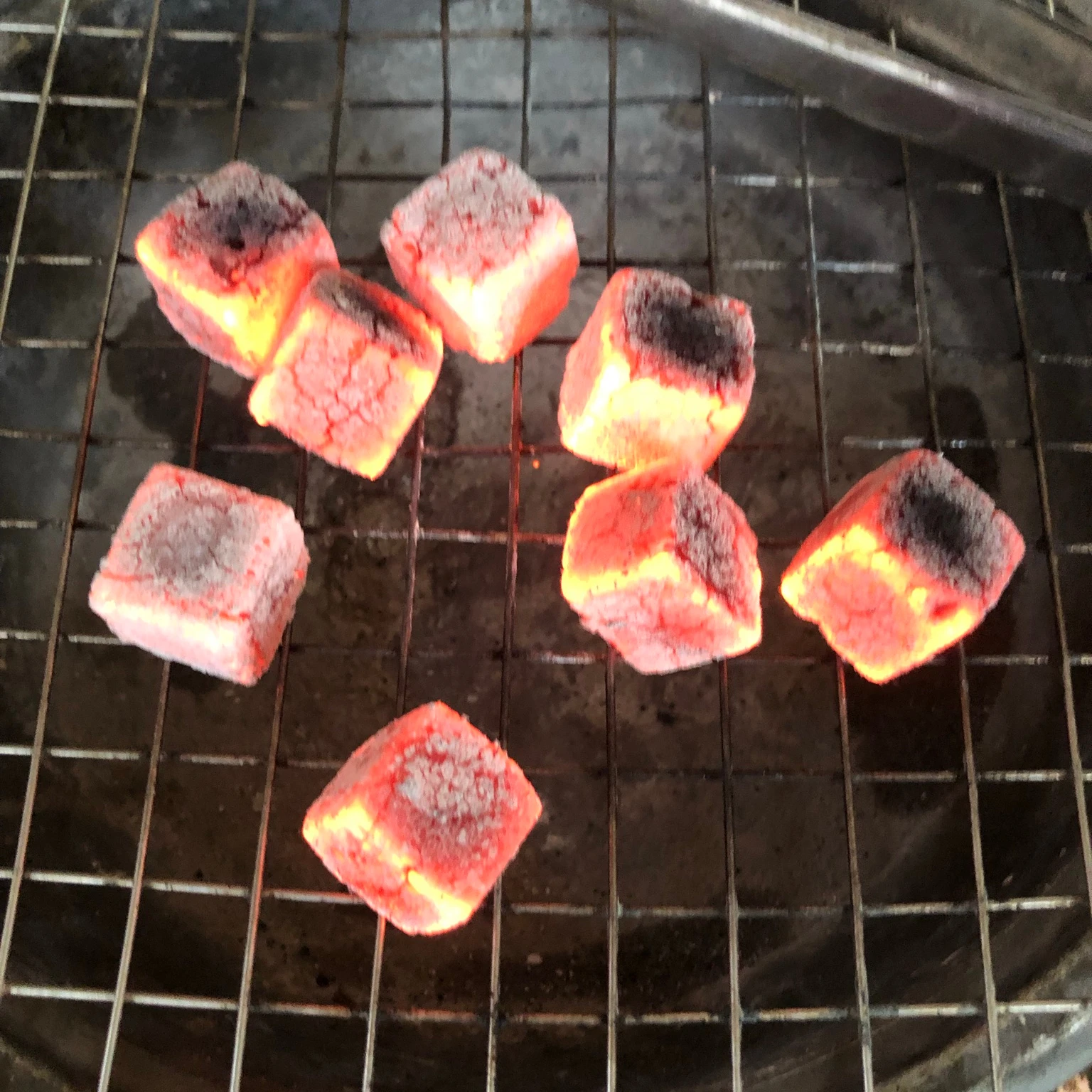 
Vietnam Finest grade Hookah 25mm Cubic briquettes shisha charcoal 