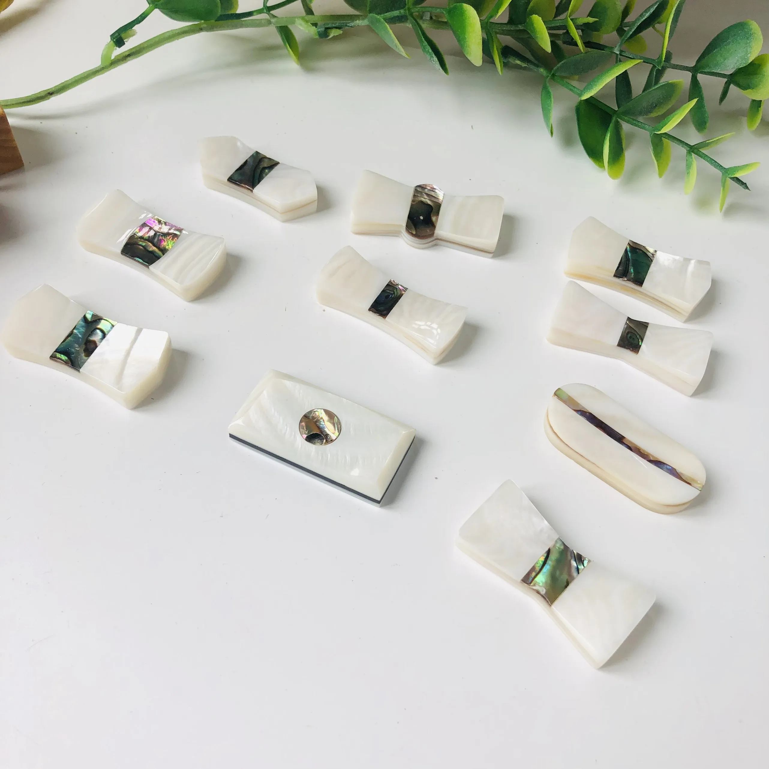 Factory Cheap Oval Shape Long Chopstick Rest Chopstick Holder Mother of Pearl Seashell Shell Customized Color Tableware