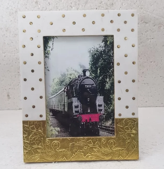 Grey Resin Brass Inlay MDF Photo Frame Picture Frame Vintage Floating Photo Frame Wall Decor Antique Item Decorative