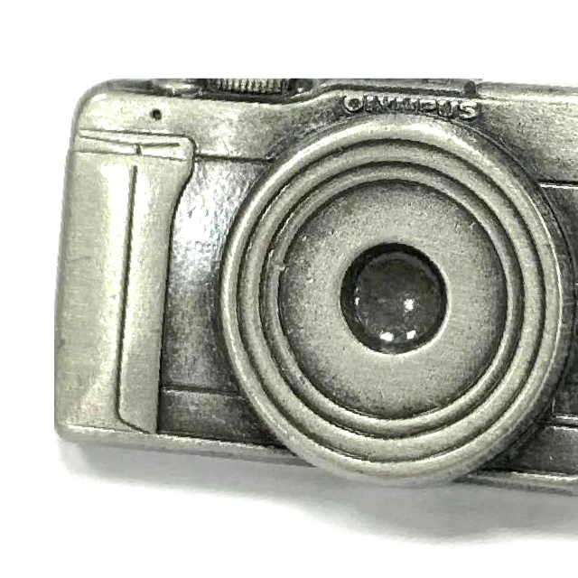 China Manufacturer Mini Cute Camera Lapel Pin