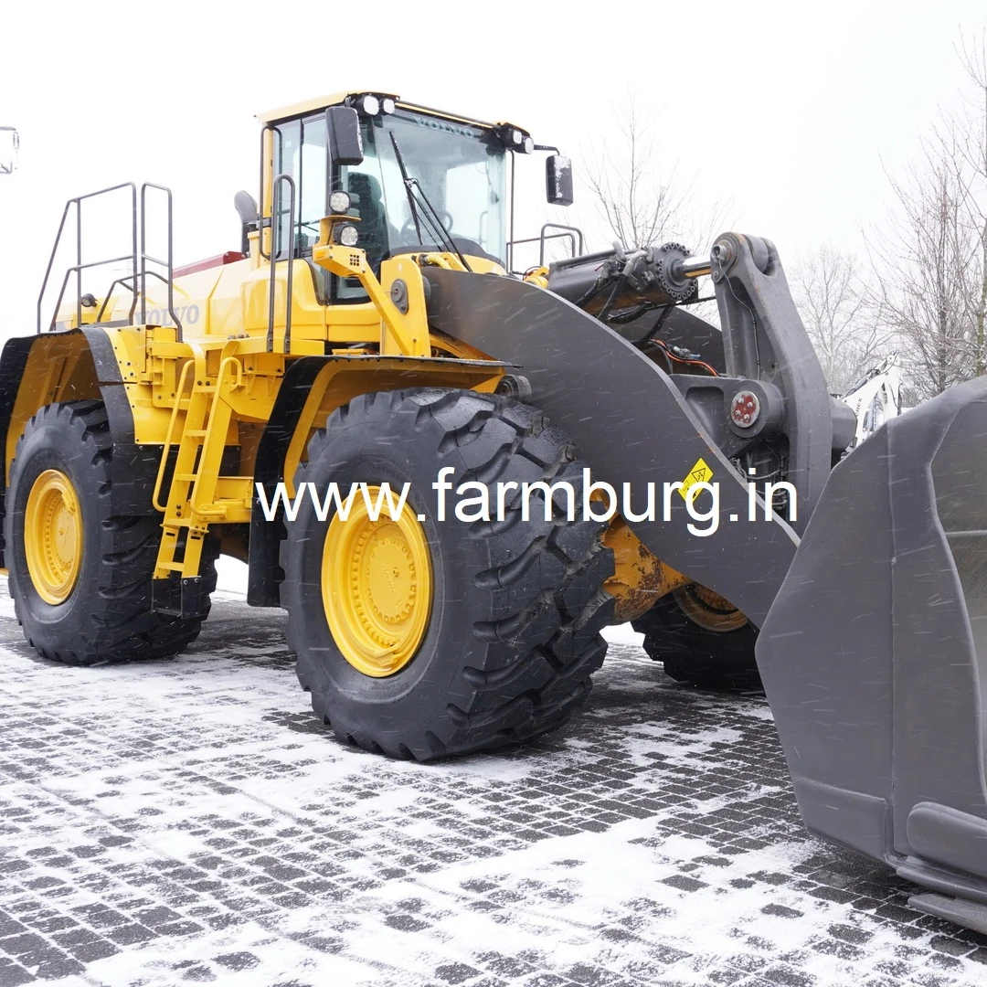 Strong Power Construction Equipment Volvo L105 Model for heavy work / Working Condition Wheel Loader for sale